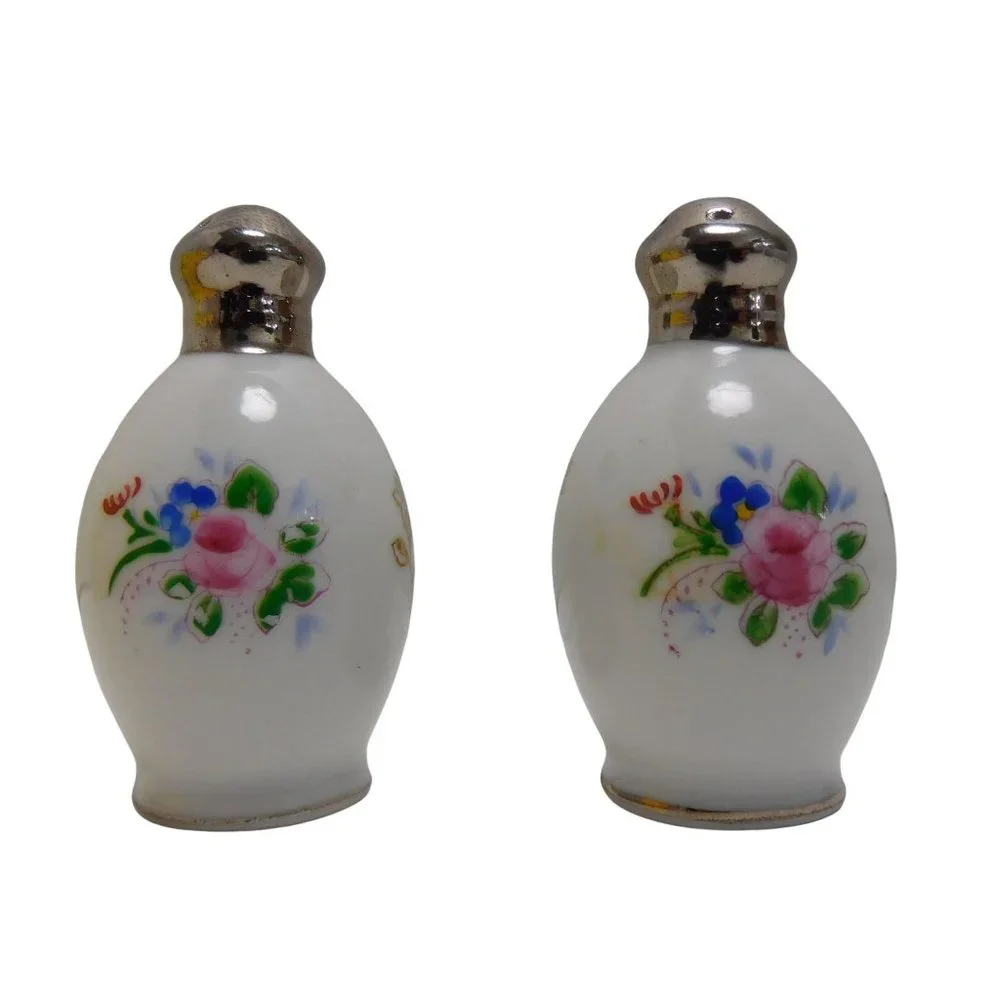 Salt & Pepper Shaker Set Flower Pattern Approx 1-1/2